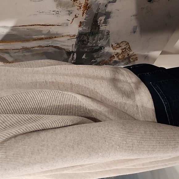 NEW LULULEMON - Picture 6 of 9